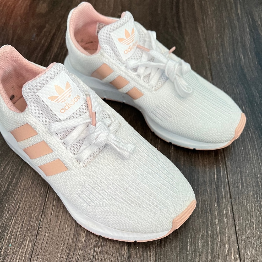 Adidas Running Shoes Size 5.5